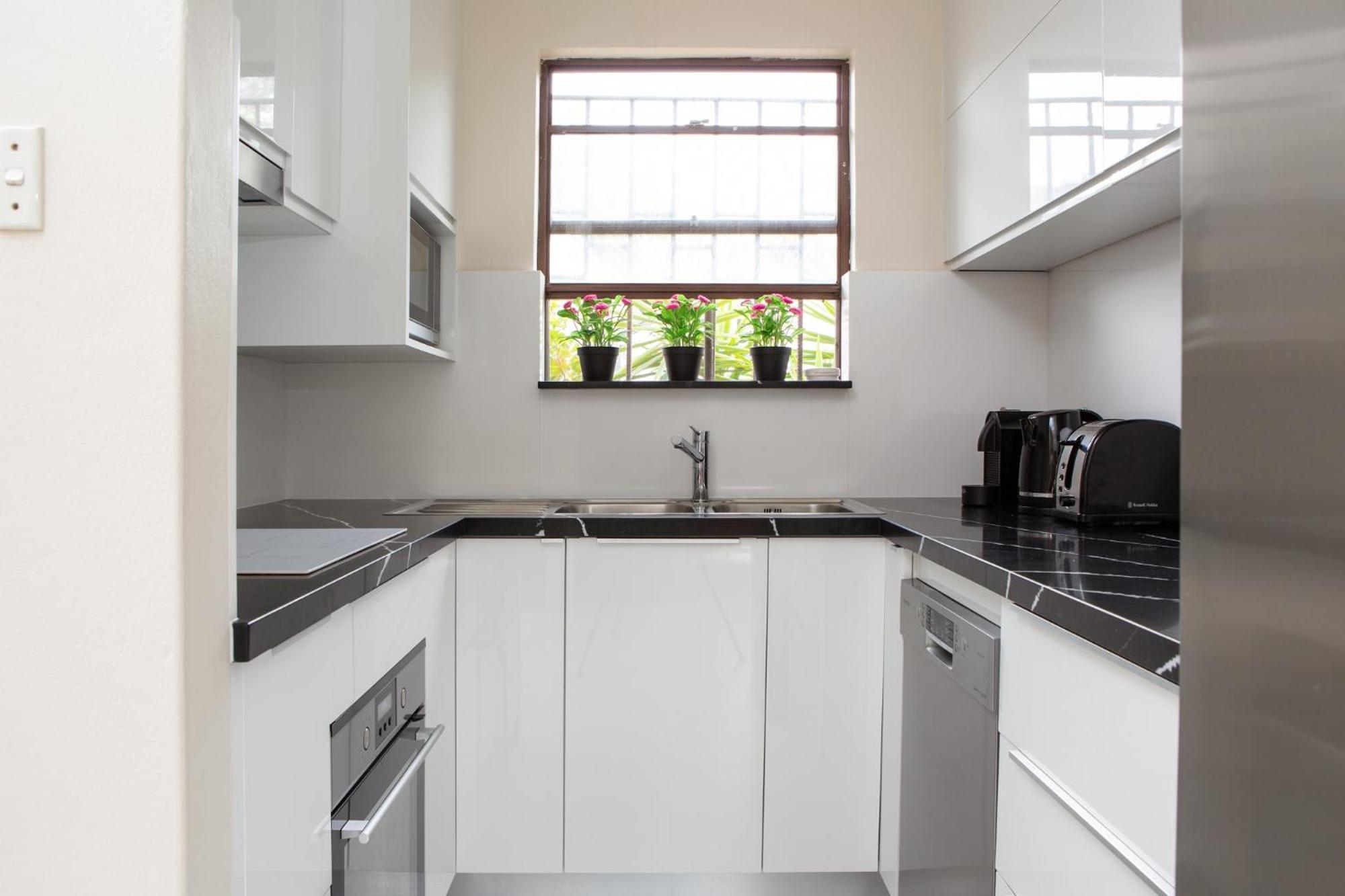 Spacious 3-Bed Townhouse In Stylish Balmain シドニー エクステリア 写真